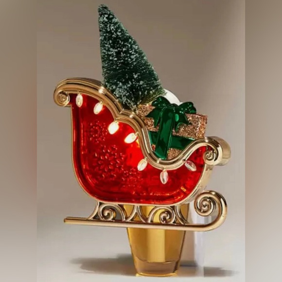 NWT Bath & Body Works Holiday Sleigh Nightlight & Christmas Wallflower Refills - Picture 6 of 6